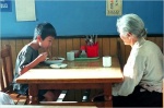 Foto de Sang Woo y su abuela